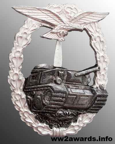Знак за танковую атаку Люфтваффе фото