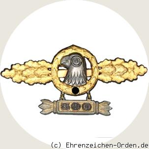 Frontflugspange für Aufklärer in Gold mit  Einsatzzahl 300