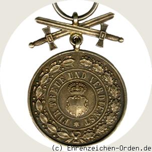 Fürstlicher Hausorden von Hohenzollern Goldene Ehrenmedaille mit Schwertern 3. Modell 2. Ausgabe